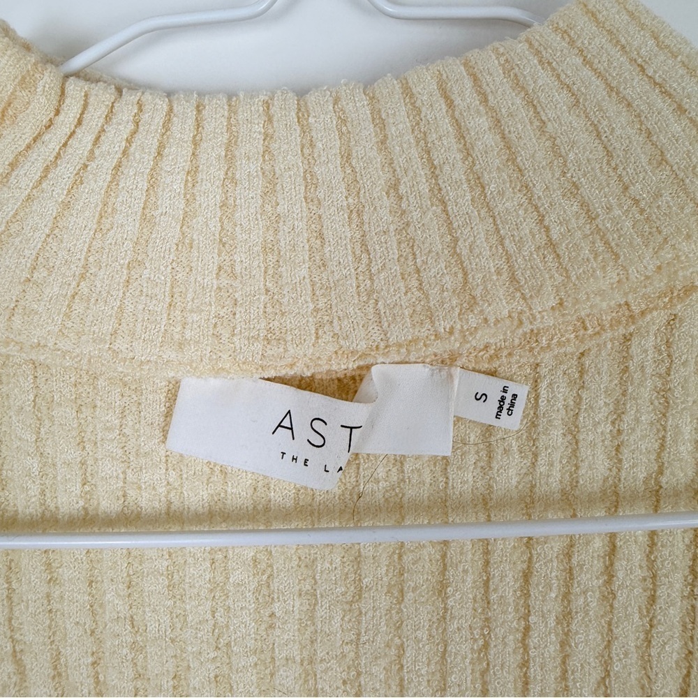 ASTR The Label Cream Ribbed Wrap Sweater
Cutout Neck Long Sleeve Top - Picture 7 of 8